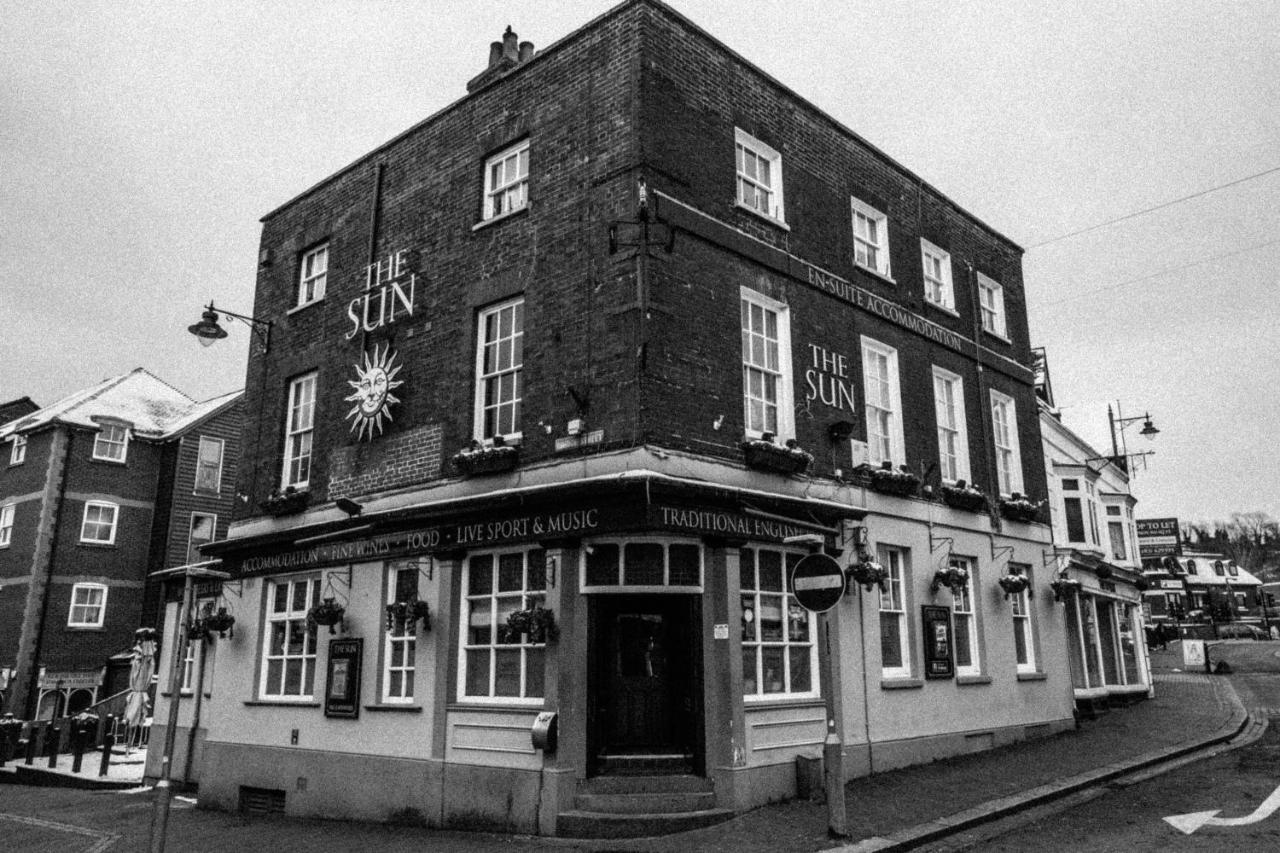 The Sun Inn Godalming Exterior photo